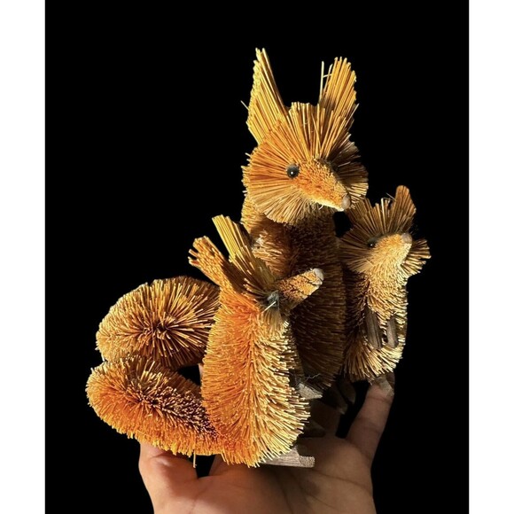 VTG CARIBOU COFFEE CROSS FOX FAMILY ORNAMENT FIGURINE 6.5”x5” RARE - Picture 7 of 9